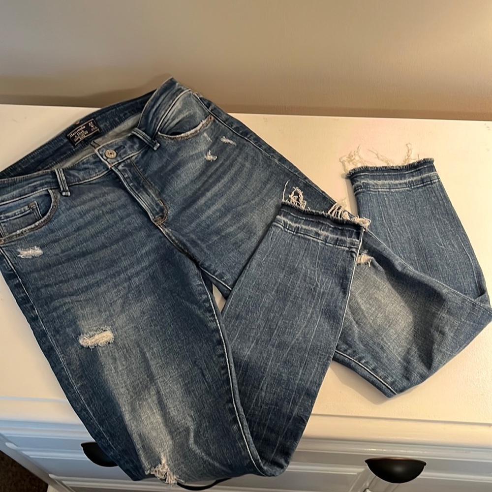 Abercrombie & Fitch Harper Low Rise Ankle Jean with Released Hems